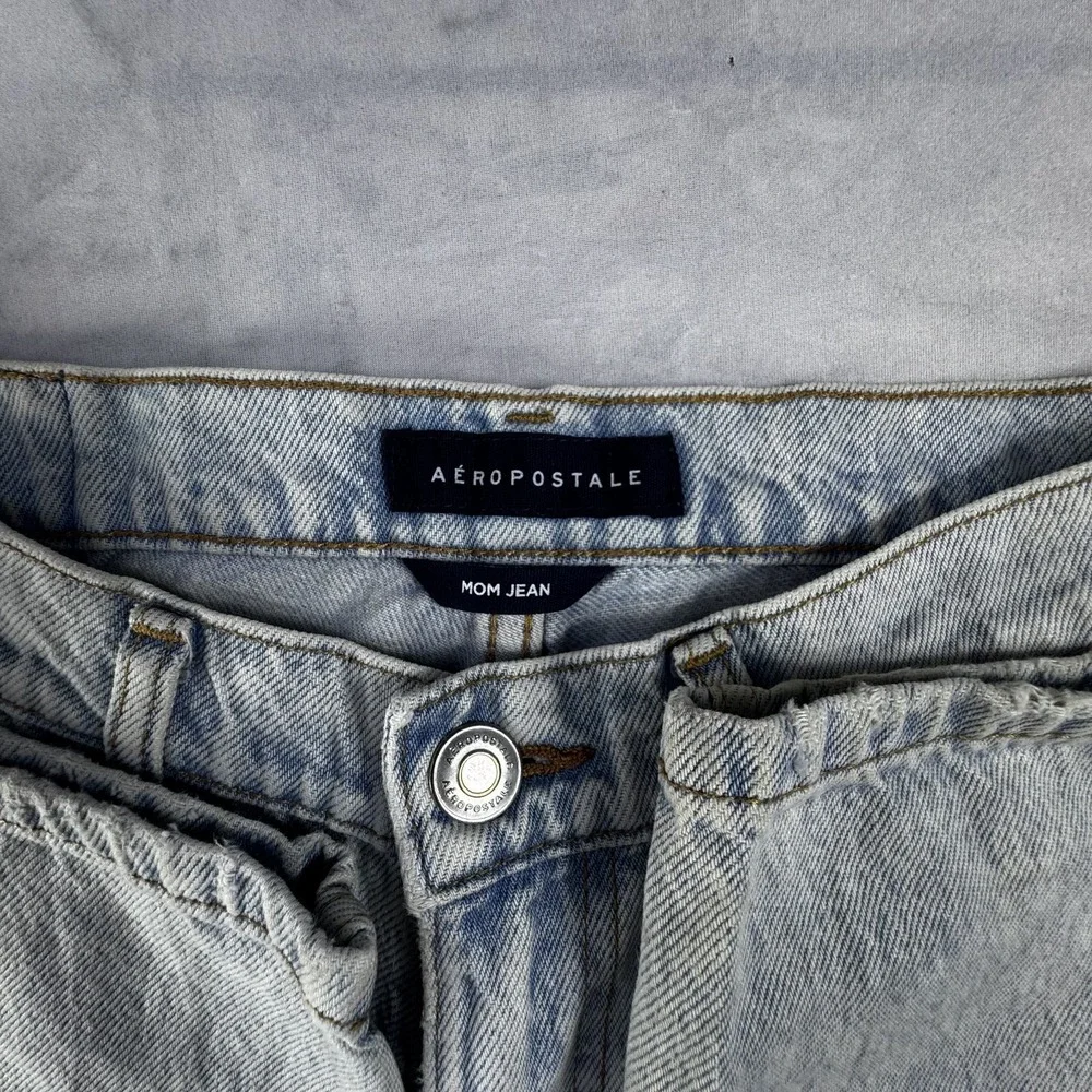 Aeropostale‎ Womens Mom Jeans Light Blue Washed Denim Casual Ripped Distressed 4